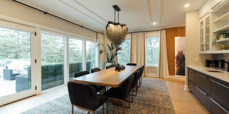 Sfeervol en stijlvol tafelen begint met het juiste meubelstuk