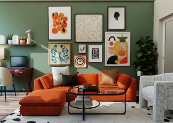 Woonkamer in de herfst met brandende kaarsen en een schemerlamp